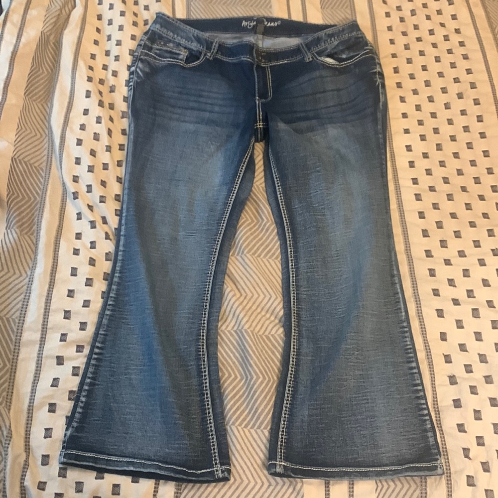 Ariya jeans